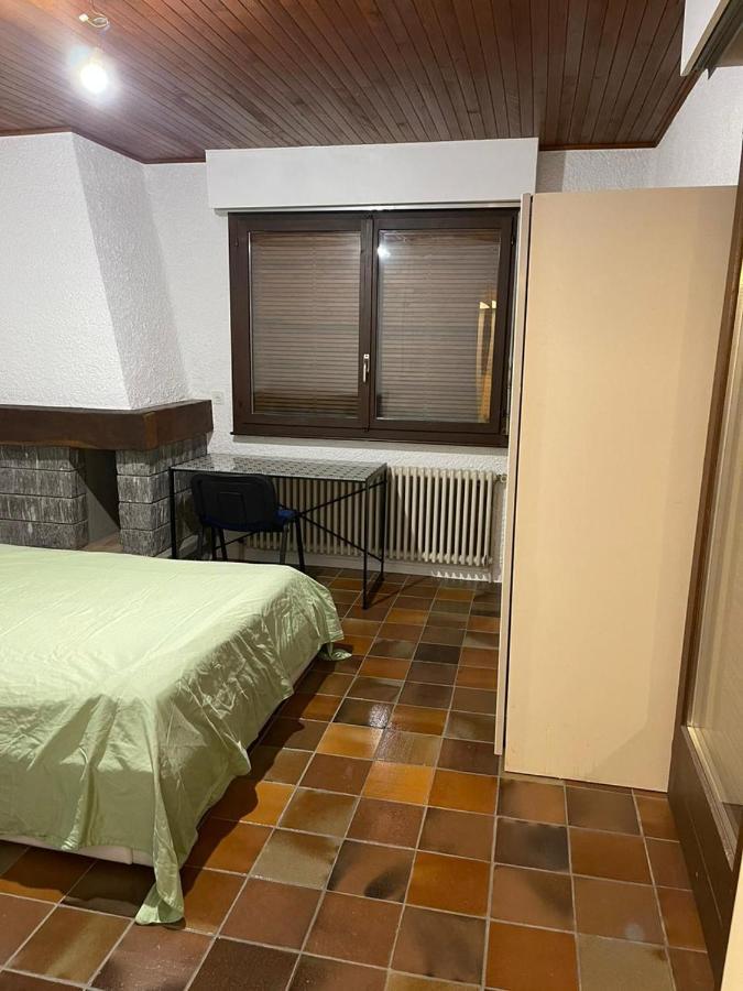 5 Rooms In The Same House Ginebra Exterior foto